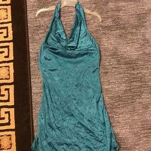 Crinkle stretch halter tank top